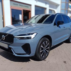 Volvo XC60 B4 (D) 197hp Plus Dark AT AWD